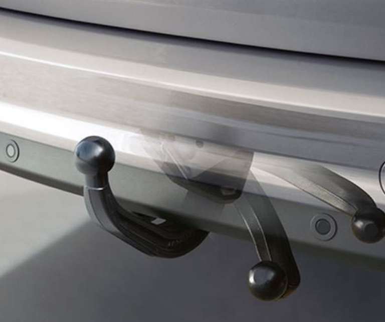 Installazione installazione gancio traino autoGancio Traino Auto